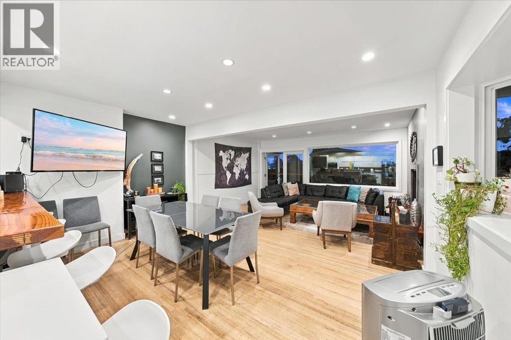 1095 W Keith Road, North Vancouver