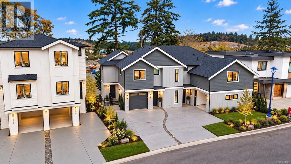 2111 Kingbird Dr, Langford