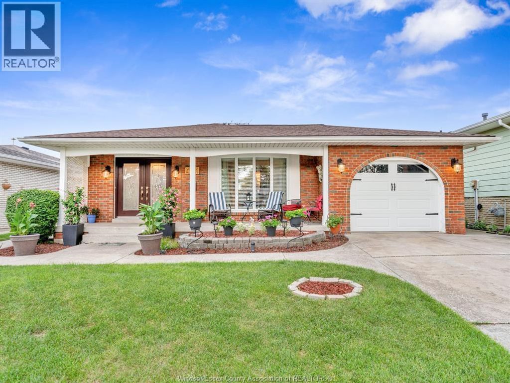 9975 Holly Crescent, Windsor