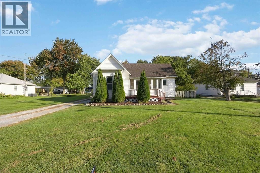 4536 Victoria Street, Oil Springs