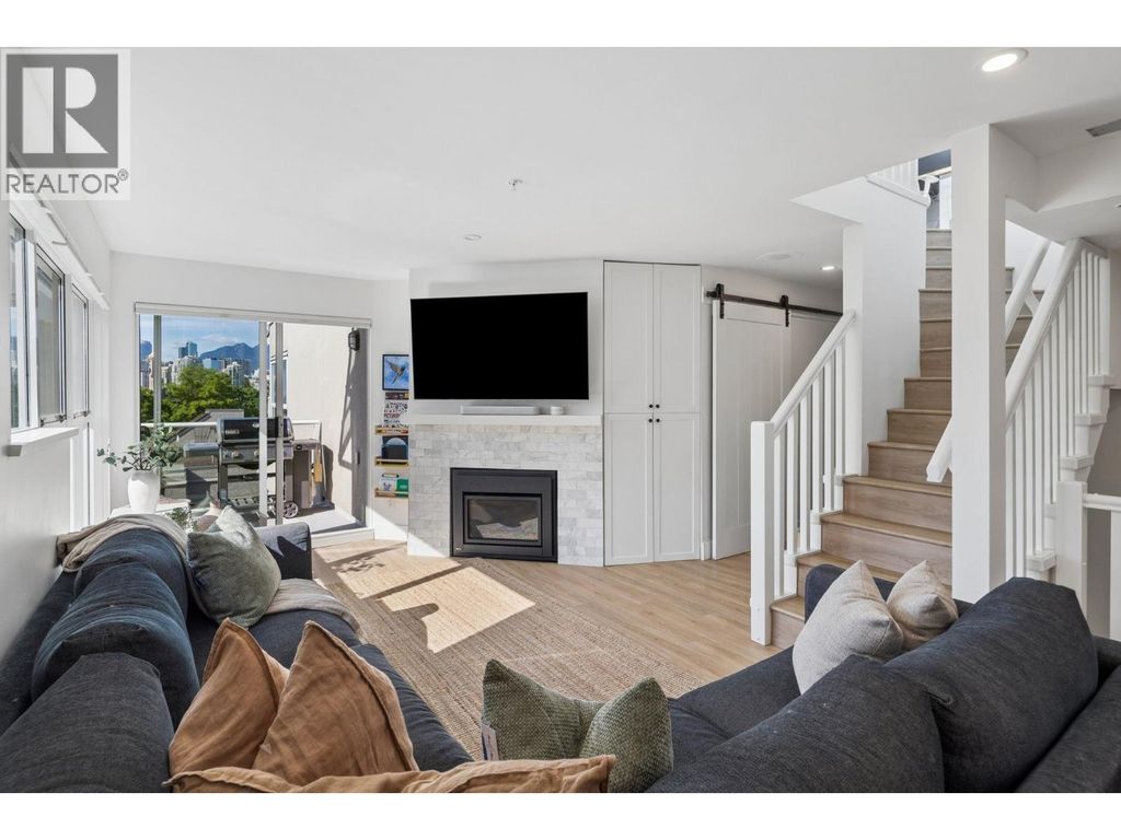 103 933 W 8th Avenue, Vancouver