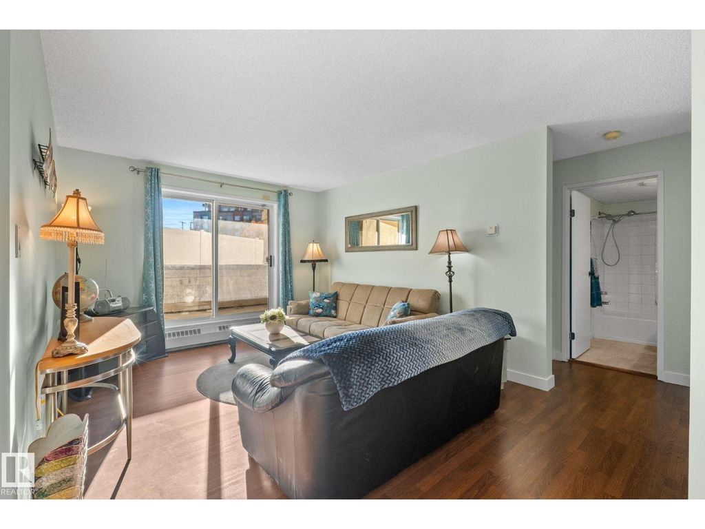 #163 10520 120 St Nw, Edmonton