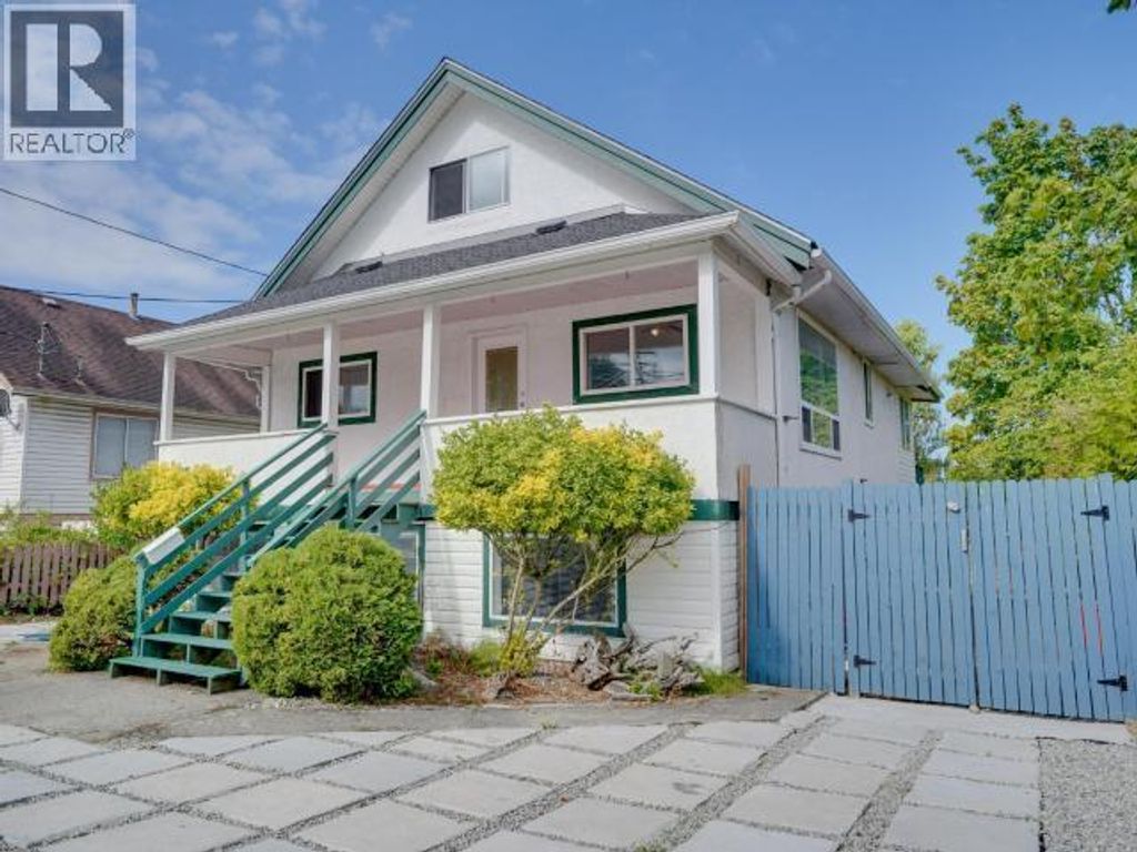 4279 Joyce Ave, Powell River