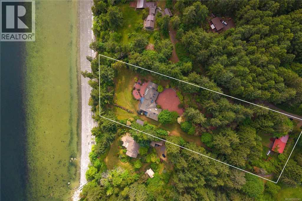 2070 Cooper Rd, Gabriola Island