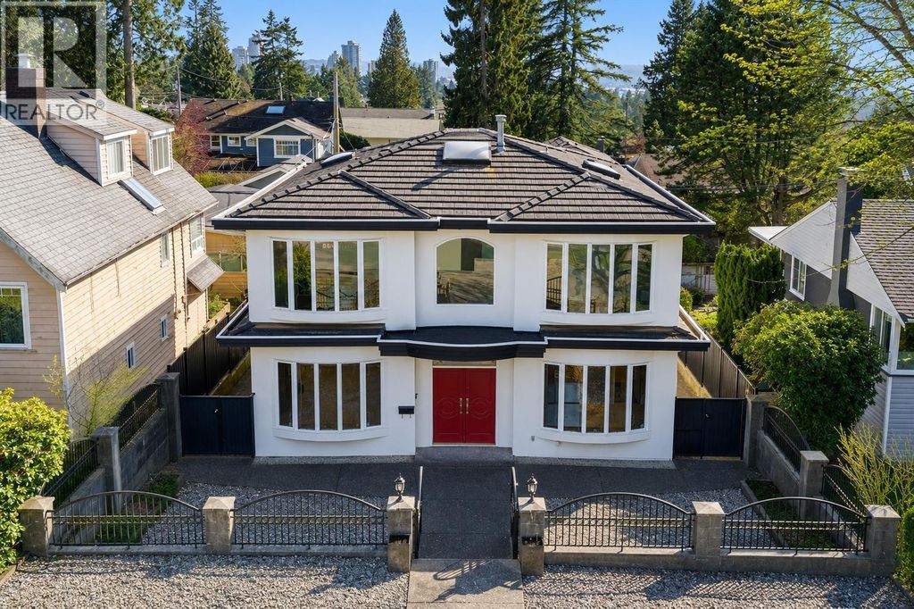 213 W 28th Street, North Vancouver
