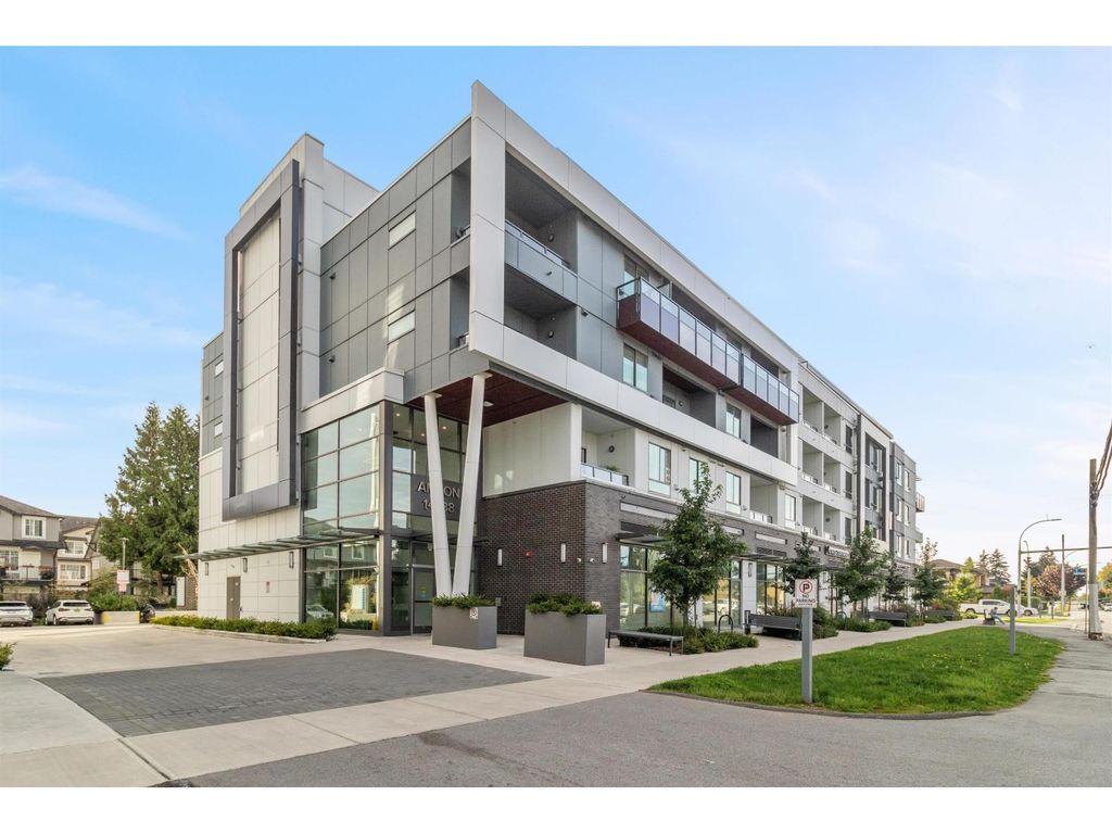 4xx 14438 72 Avenue, Surrey