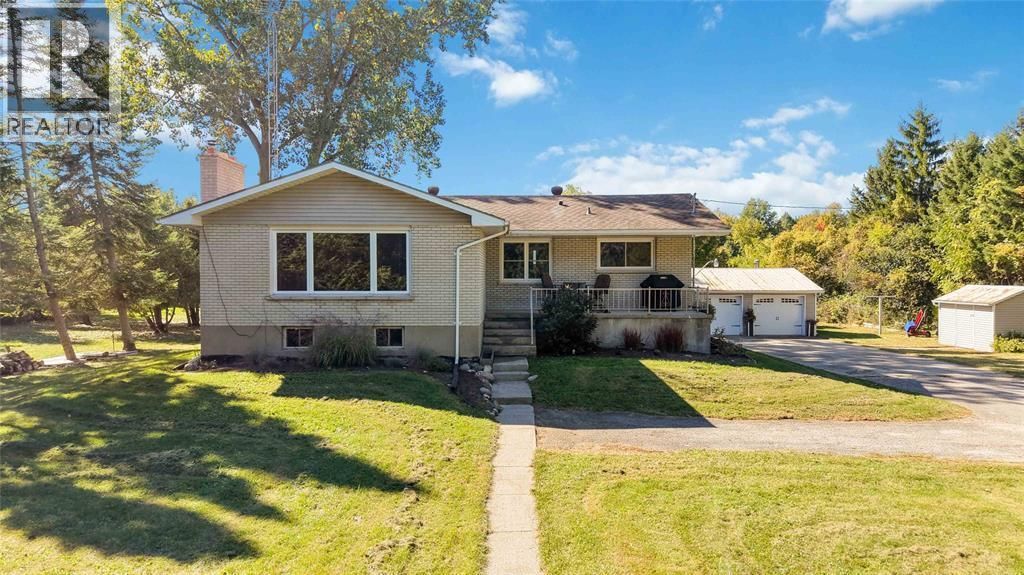 6505 Mandaumin Road, Sarnia