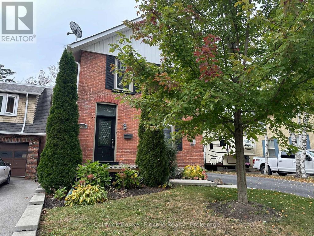 21 Sussex Street N, Kawartha Lakes (lindsay)