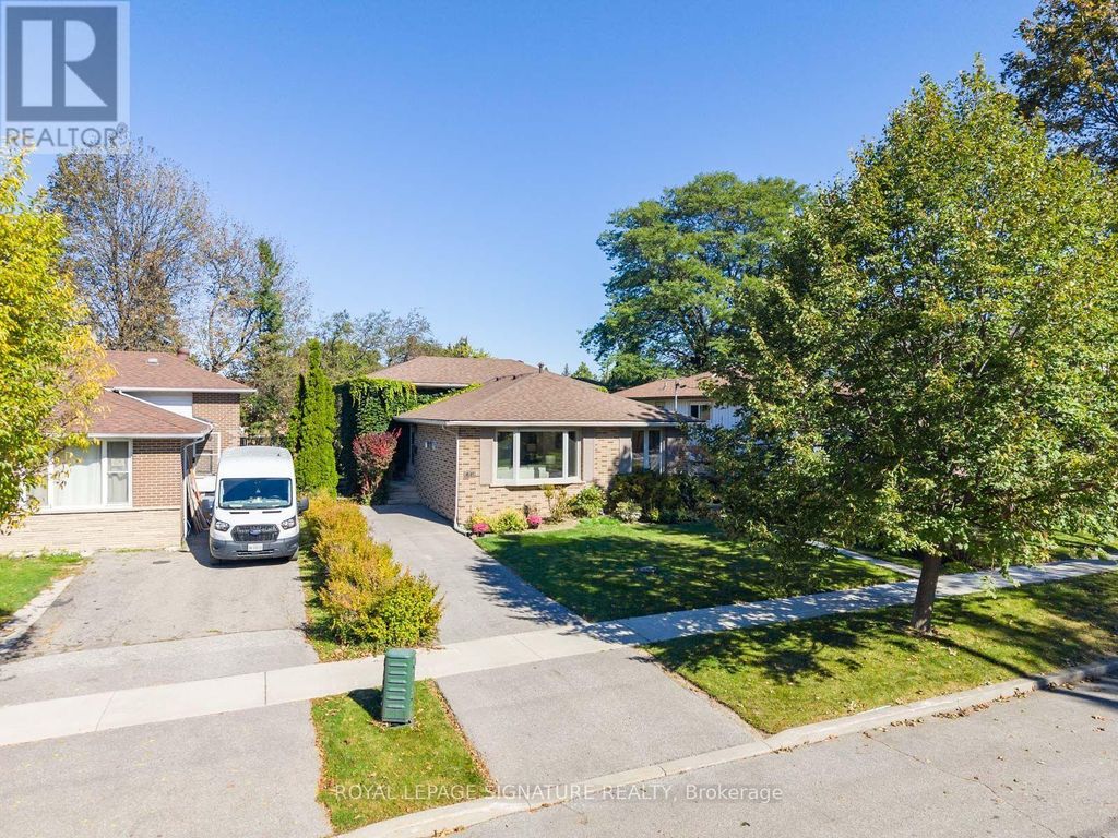 46 Manorglen Crescent, Toronto (agincourt South-Malvern West)