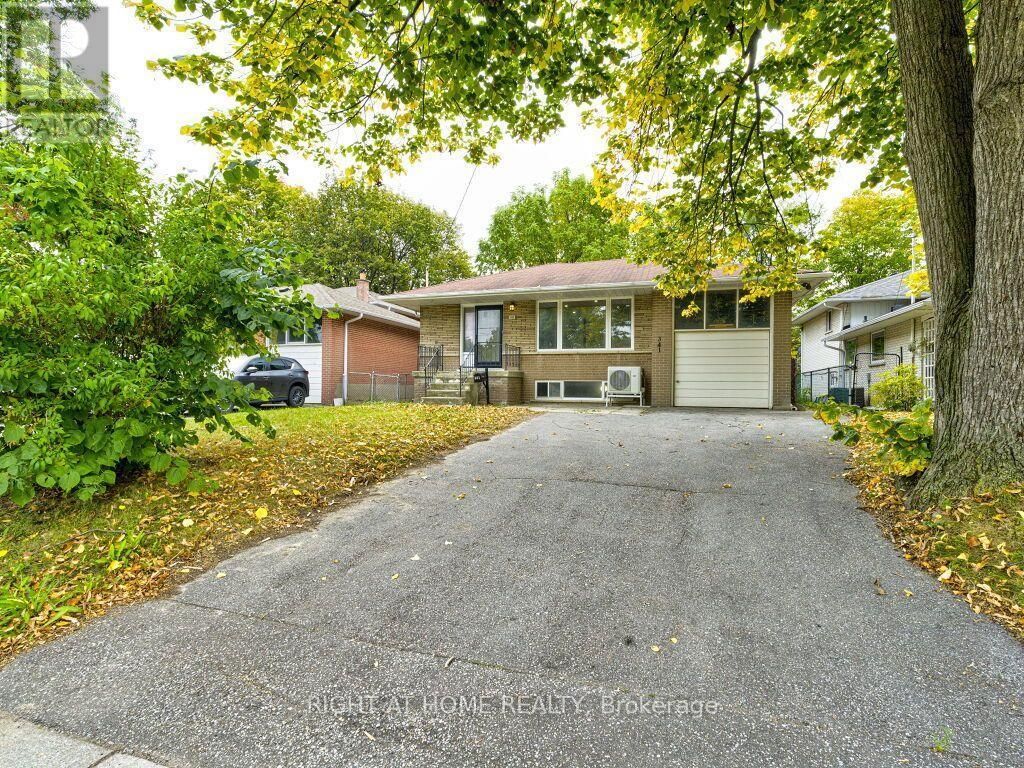 341 Rathburn Road, Toronto (islington-City Centre West)