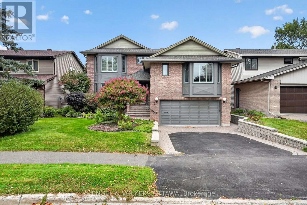 13 Lynhurst Avenue, Ottawa