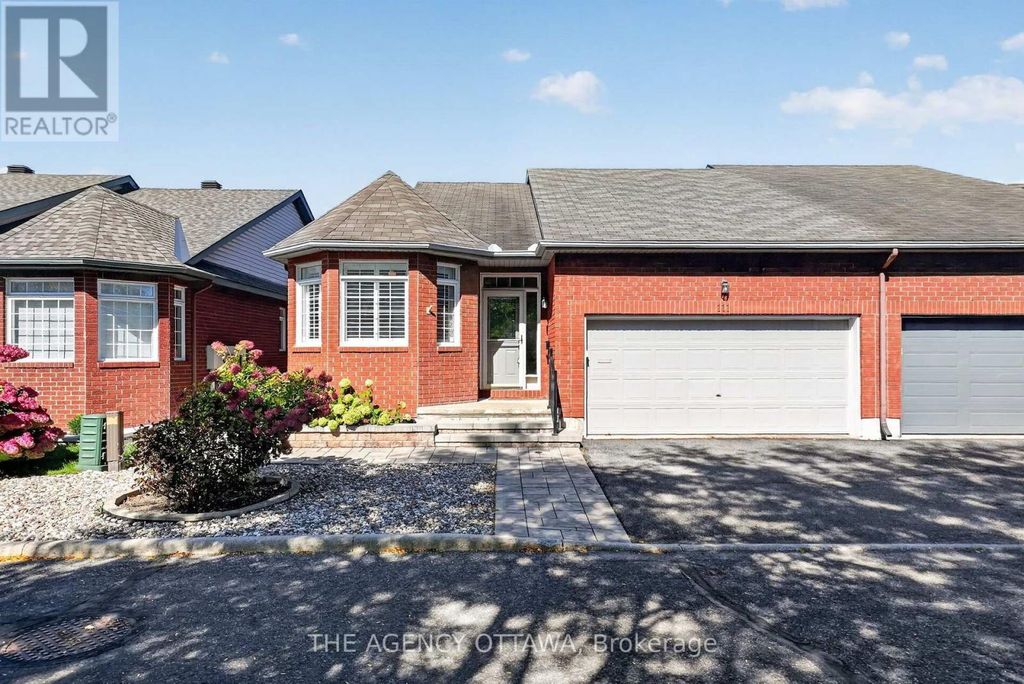 111 Bartlett Private, Ottawa