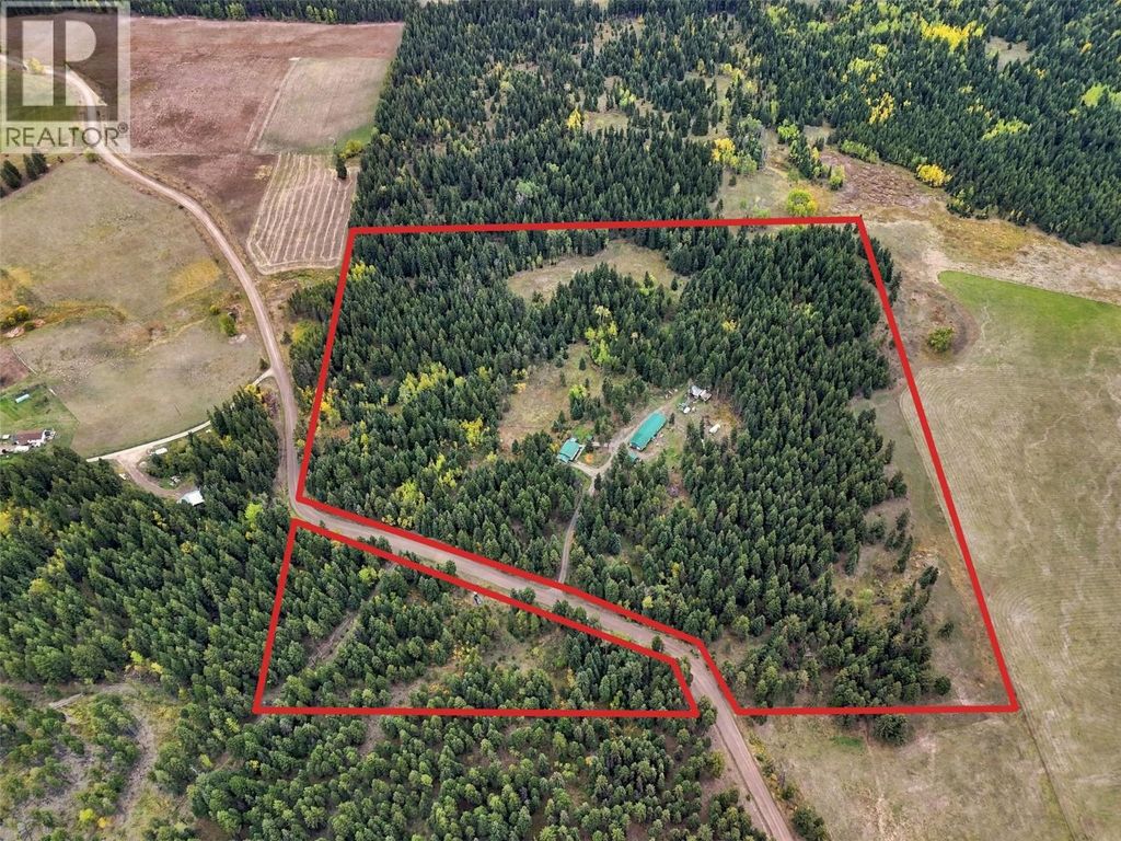 6732 Paxton Valley Road, Falkland