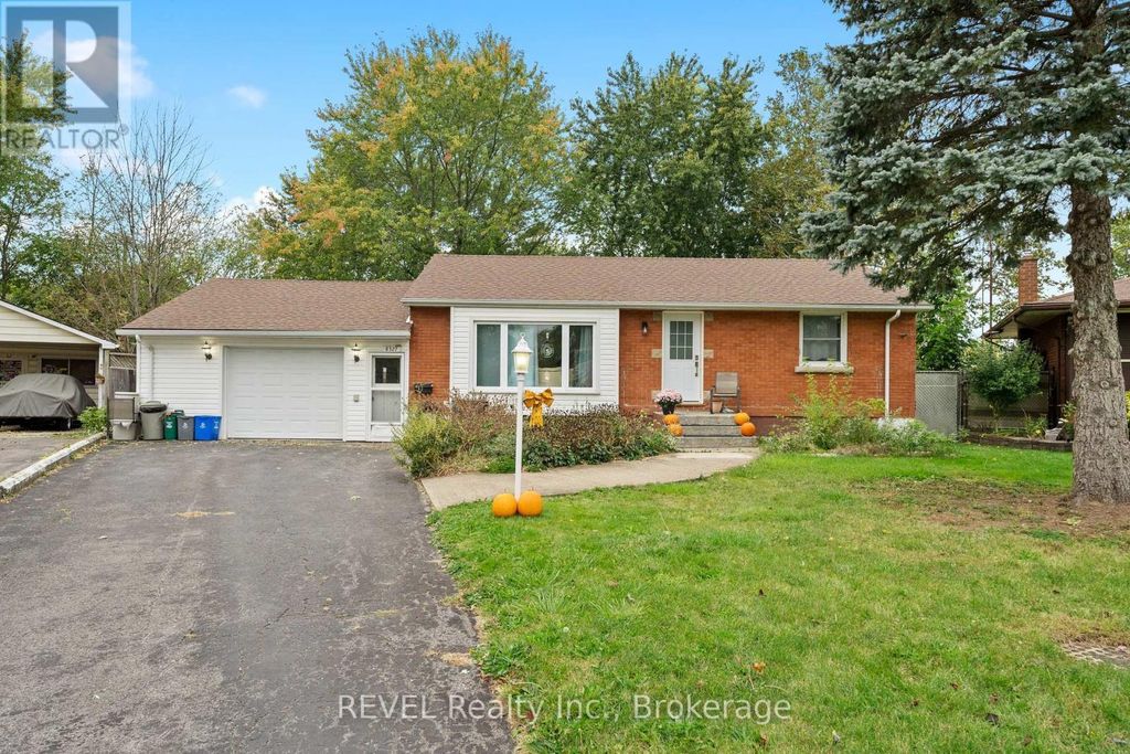 Upper Unit - 8327 Parkway Drive, Niagara Falls (chippawa)