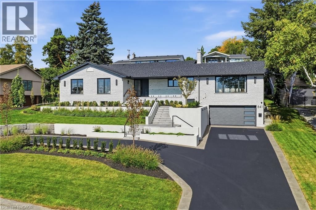 841 Danforth Place, Burlington