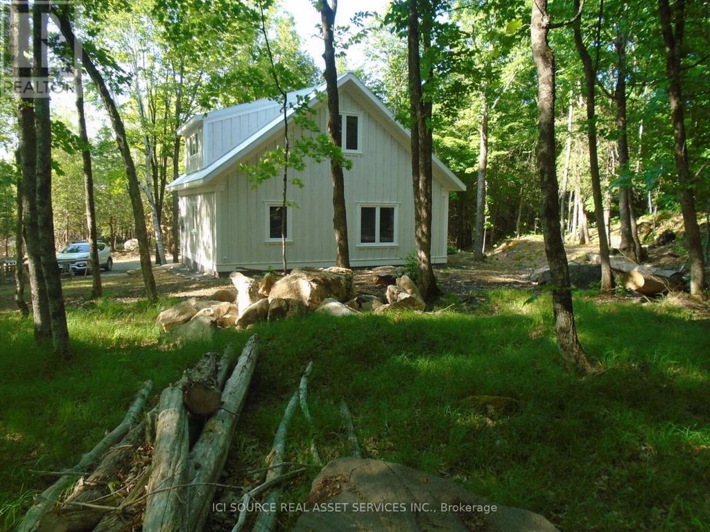 2137 Bennett Lake Road, Tay Valley