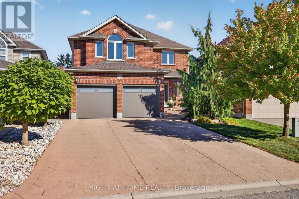 1032 Byronmanor Road, London South (south K)