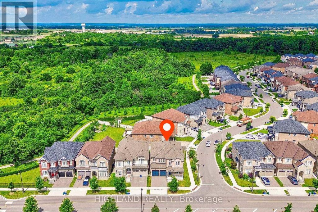 425 Threshing Mill Boulevard, Oakville (jm Joshua Meadows)