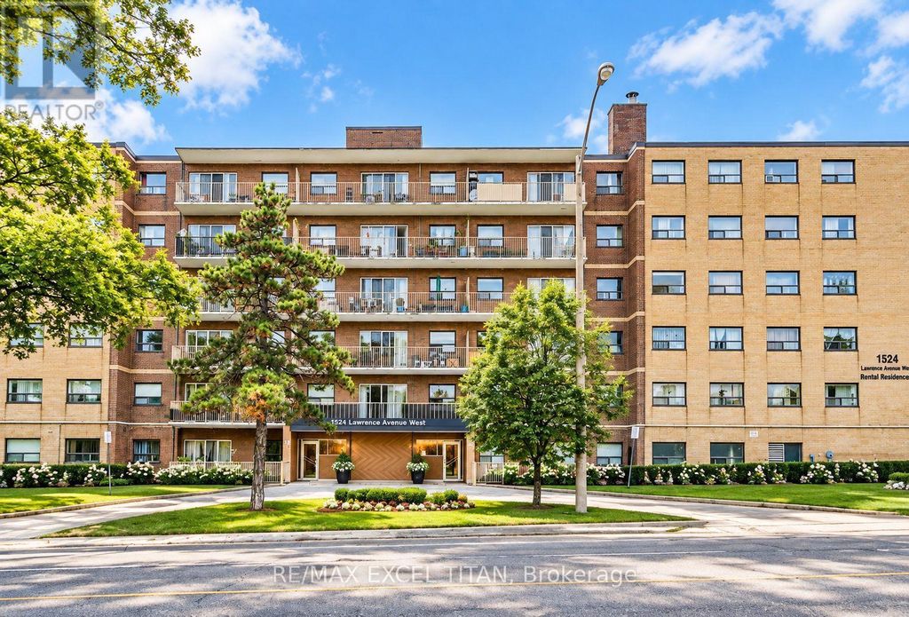 104 - 1524 Lawrence Avenue W, Toronto (maple Leaf)
