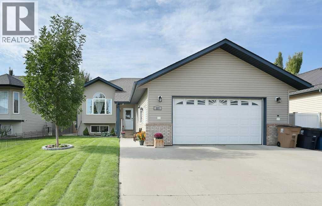 227 Meadowbrook Drive, Brooks