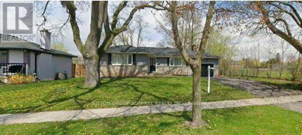 4447 Spruce Avenue, Burlington (shoreacres)