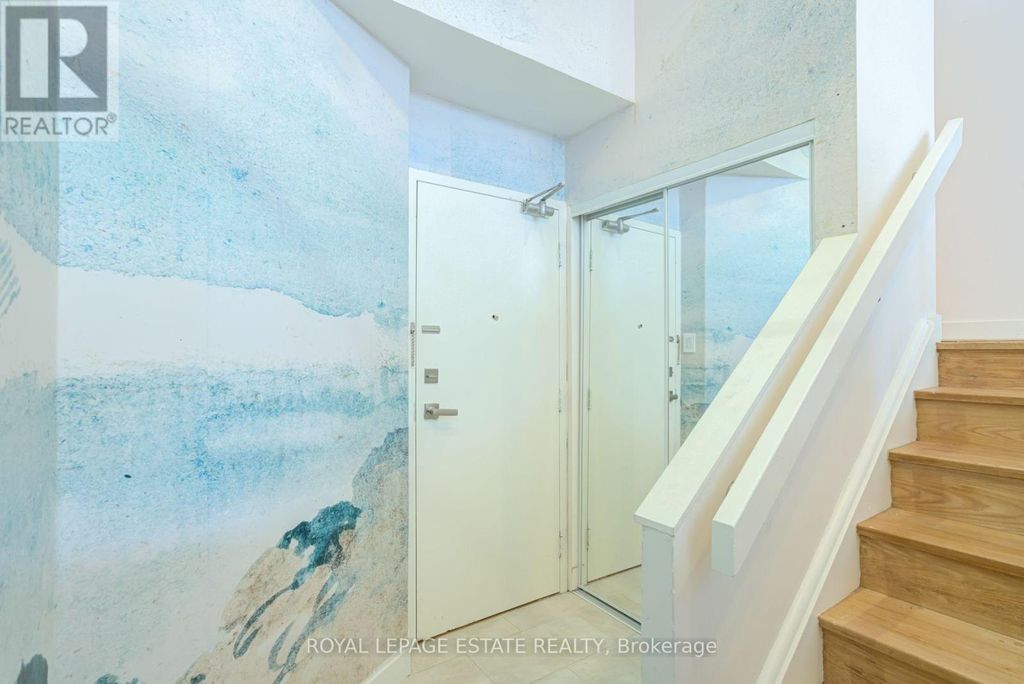 A12 - 284 Mill Road, Toronto (markland Wood)