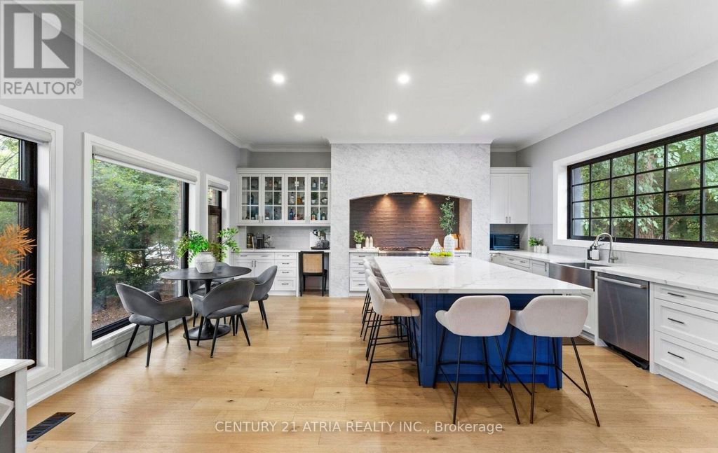 1617 Islington Avenue, Toronto (islington-City Centre West)