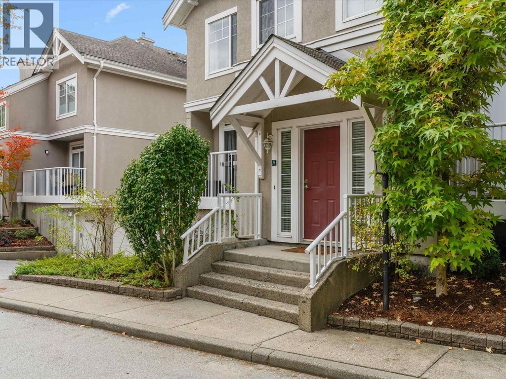17 2422 Hawthorne Avenue, Port Coquitlam