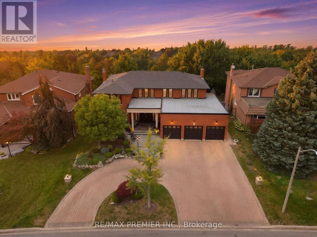 98 Cairnburg Place, Vaughan (islington Woods)