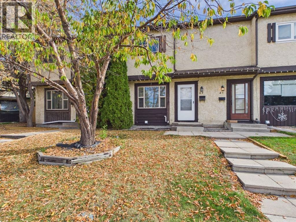 B, 4 Manning Street, Red Deer