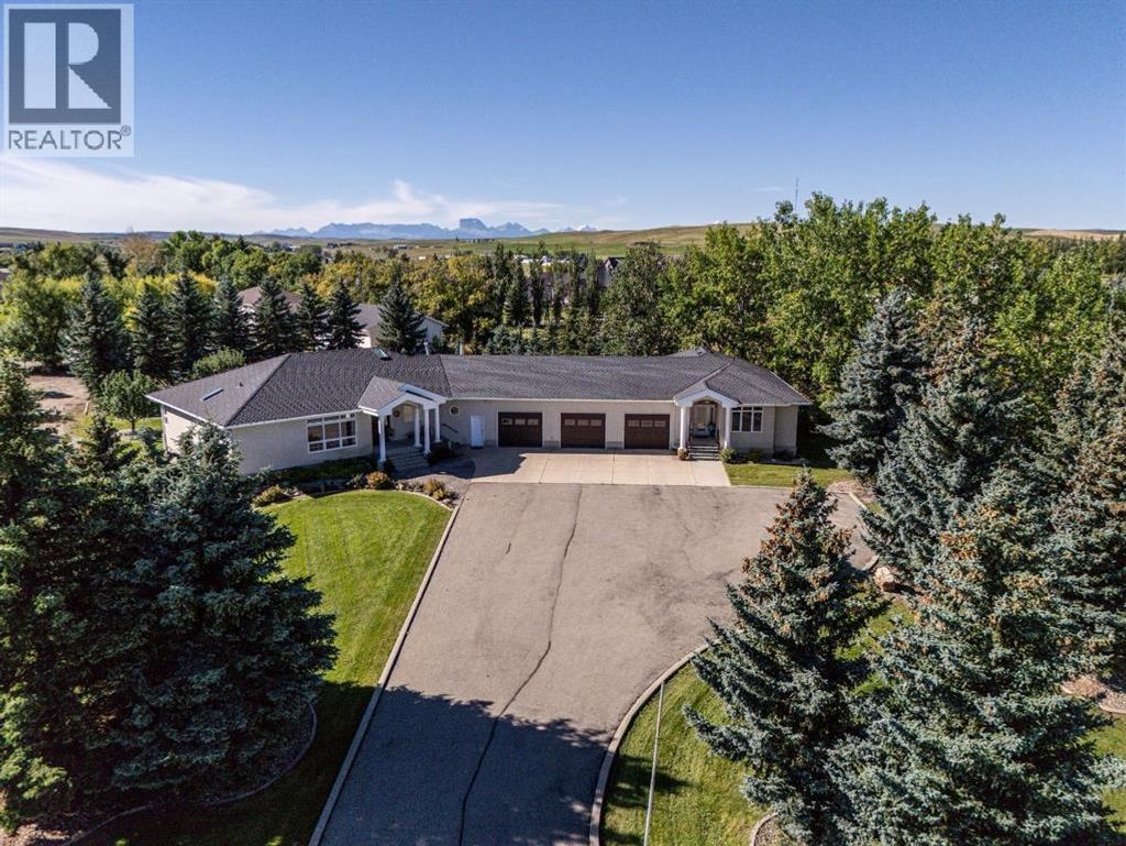 305 9 Street W, Cardston