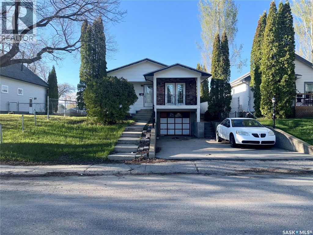 318 25th Street E, Prince Albert