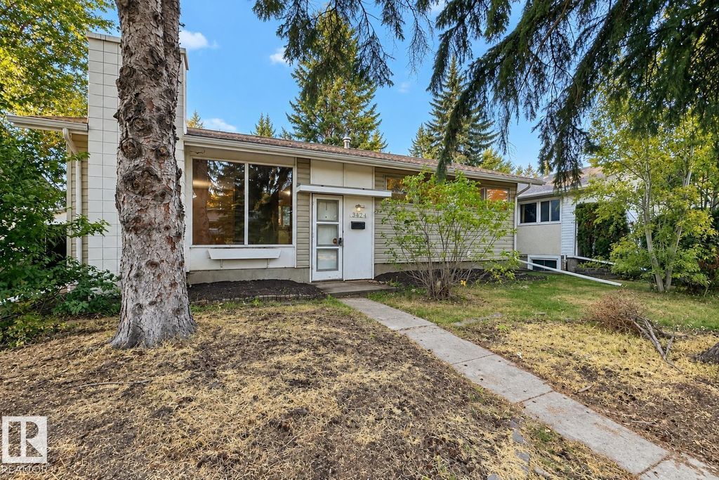 12204 40 Av Nw, Edmonton