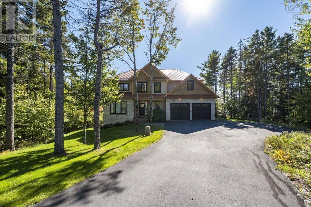 460 Mccabe Lake Drive, Middle Sackville