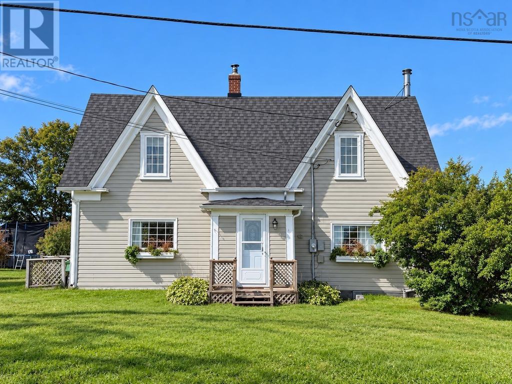 3281 Highway 1, Port Maitland