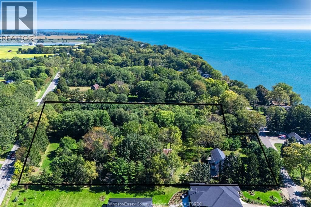936 Twin Gables Drive, Harrow