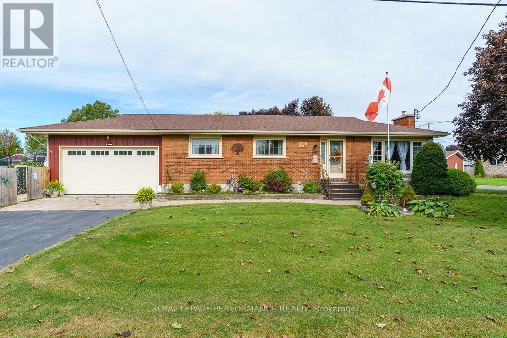 1001 Edythe Avenue, Cornwall
