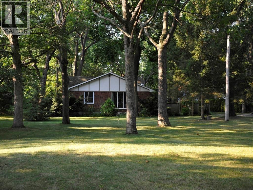 1931 Lakeshore Road, Sarnia