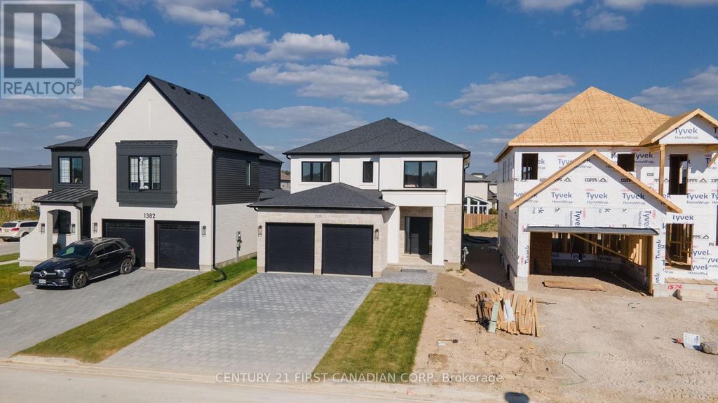1378 Shields Place, London North (north S)