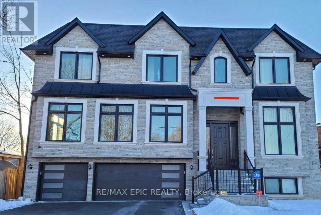 36 Sussex Avenue, Richmond Hill (crosby)