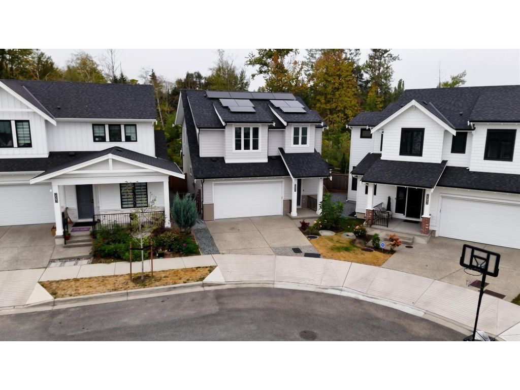 7567 196a Street, Langley