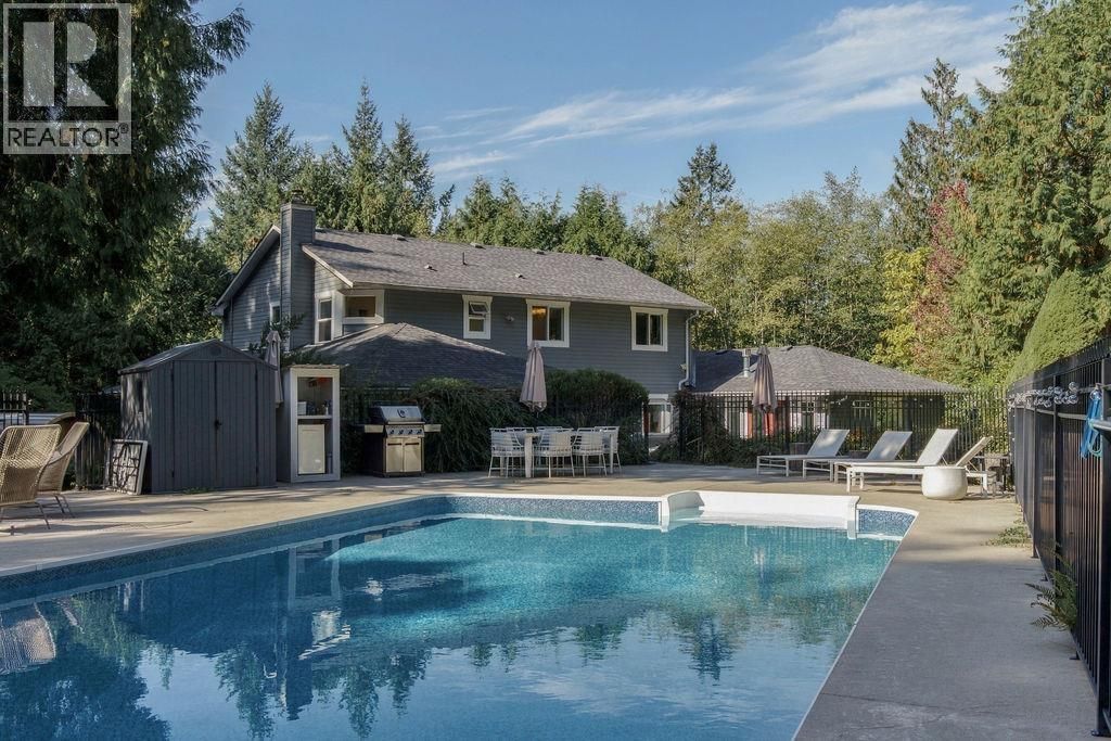 2442 Grant Road, Roberts Creek