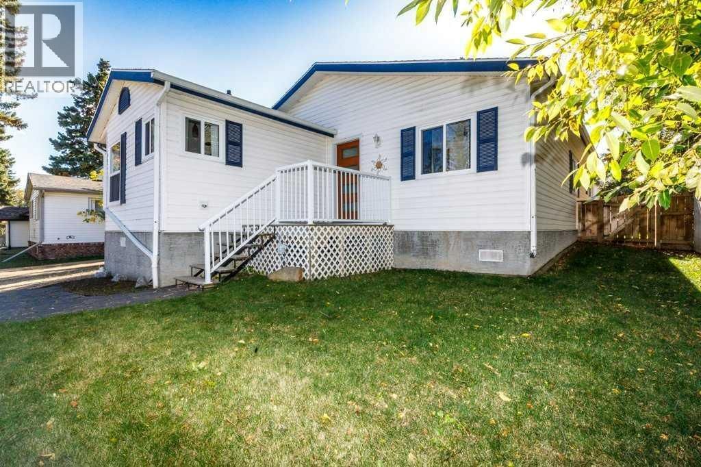 5119 48 Avenue, Sylvan Lake