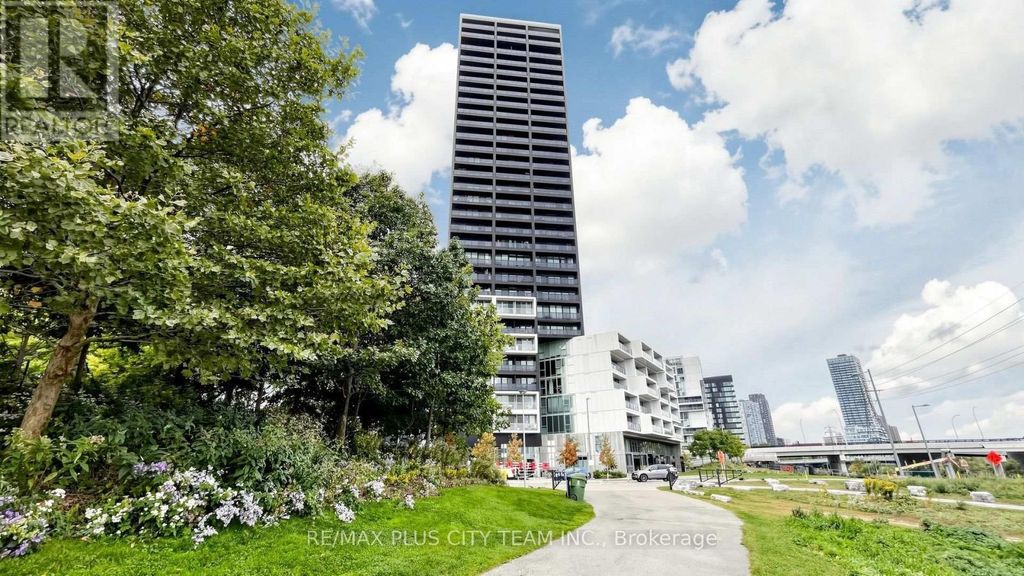 301 - 170 Bayview Avenue, Toronto (moss Park)
