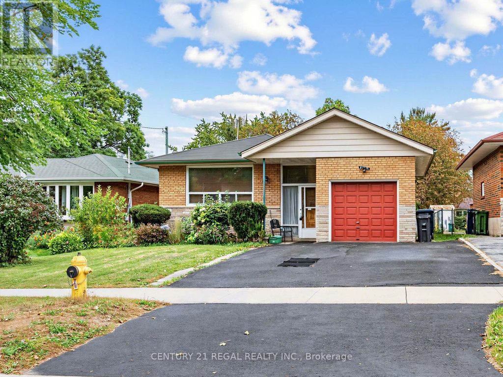 121 Janray Drive, Toronto (woburn)
