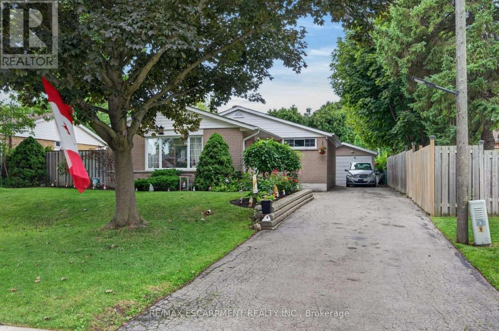 3 Cumbrian Court, Brampton (northwood Park)