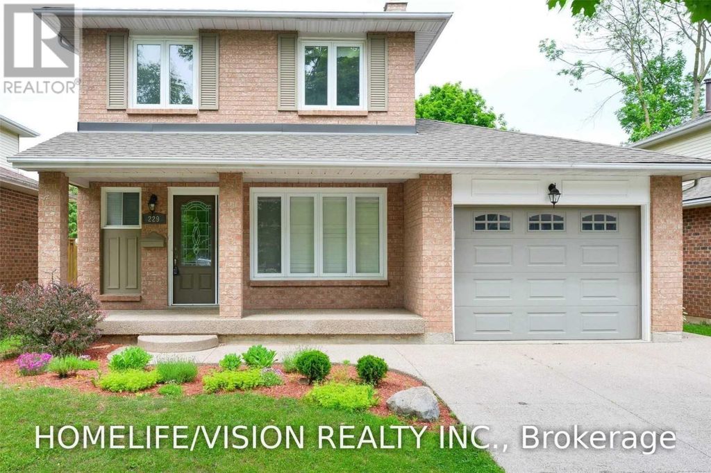 229 Village Wood Road, Oakville (br Bronte)