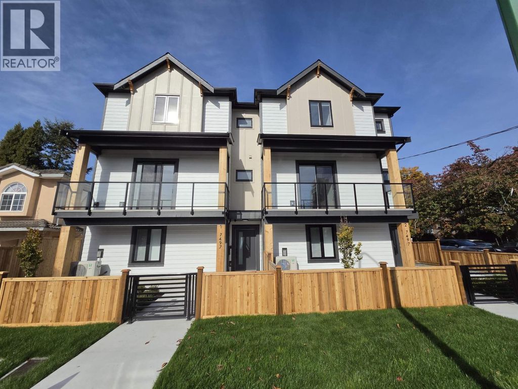 2 7497 Holly Street, Burnaby