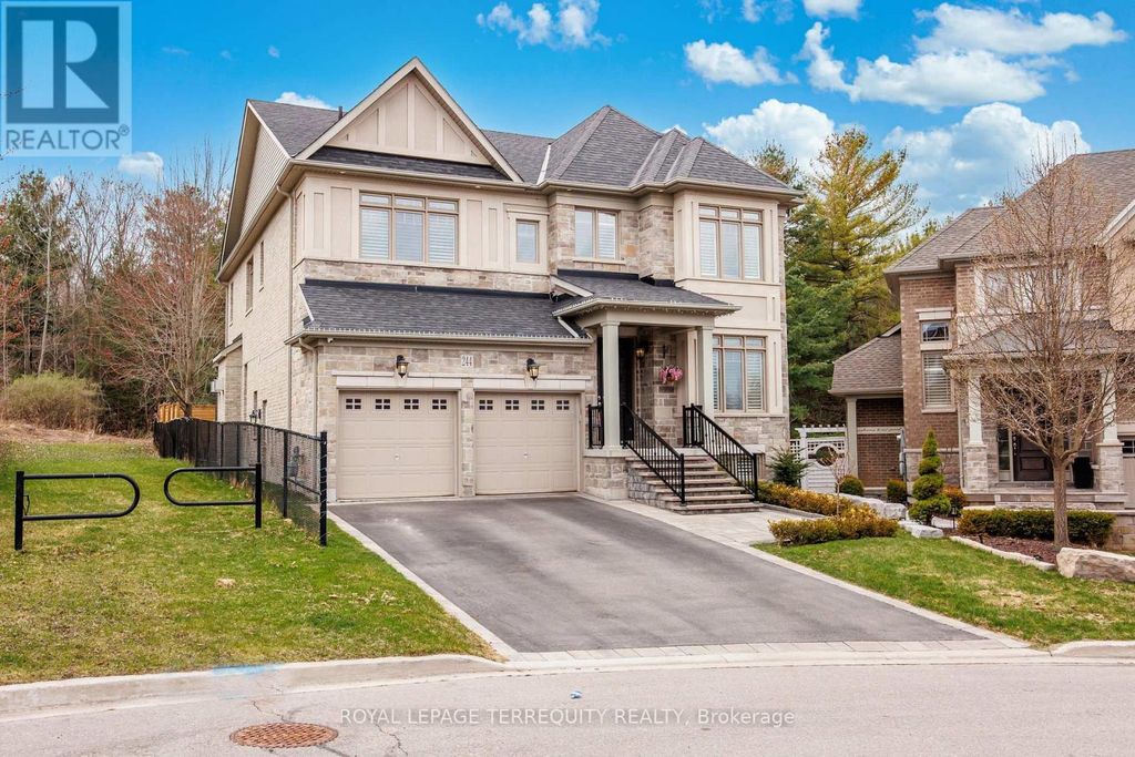 244 Frederick Curran Lane, Newmarket (woodland Hill)