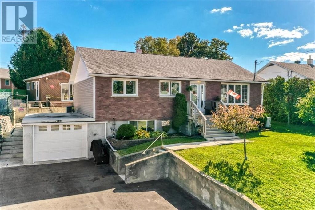 30 Fir St, Onaping
